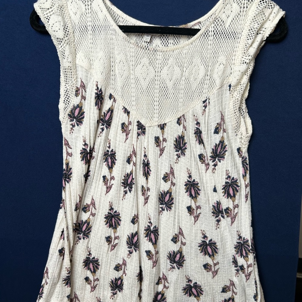 Lucky Brand Women’s Floral Lace Cap Sleeve Top Size Medium Blouse‎